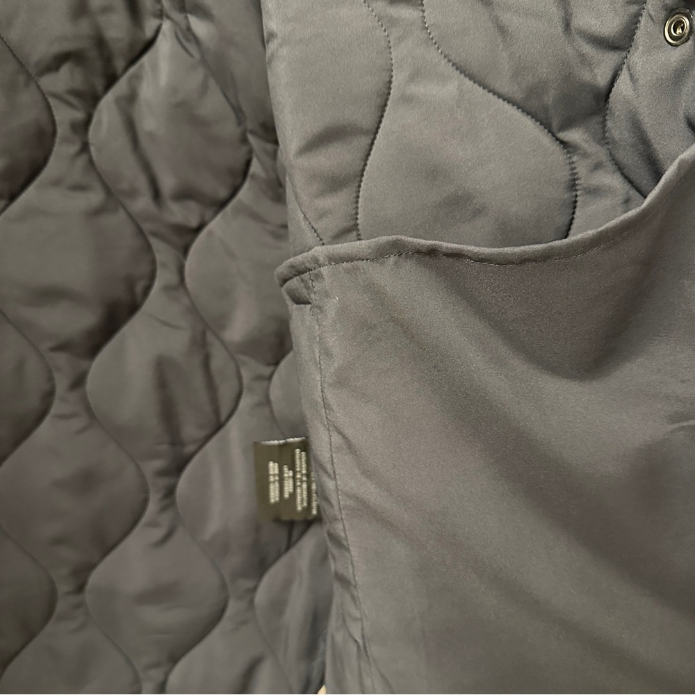 NWT 32 Degrees Quilted Vest (navy) - Picture 5 of 7